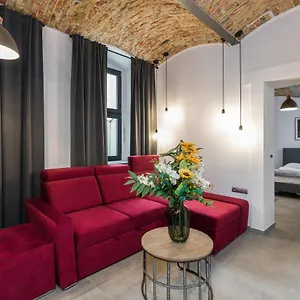 https://apartments-pozna-kopernika-by-renters.poznan-hotels.com